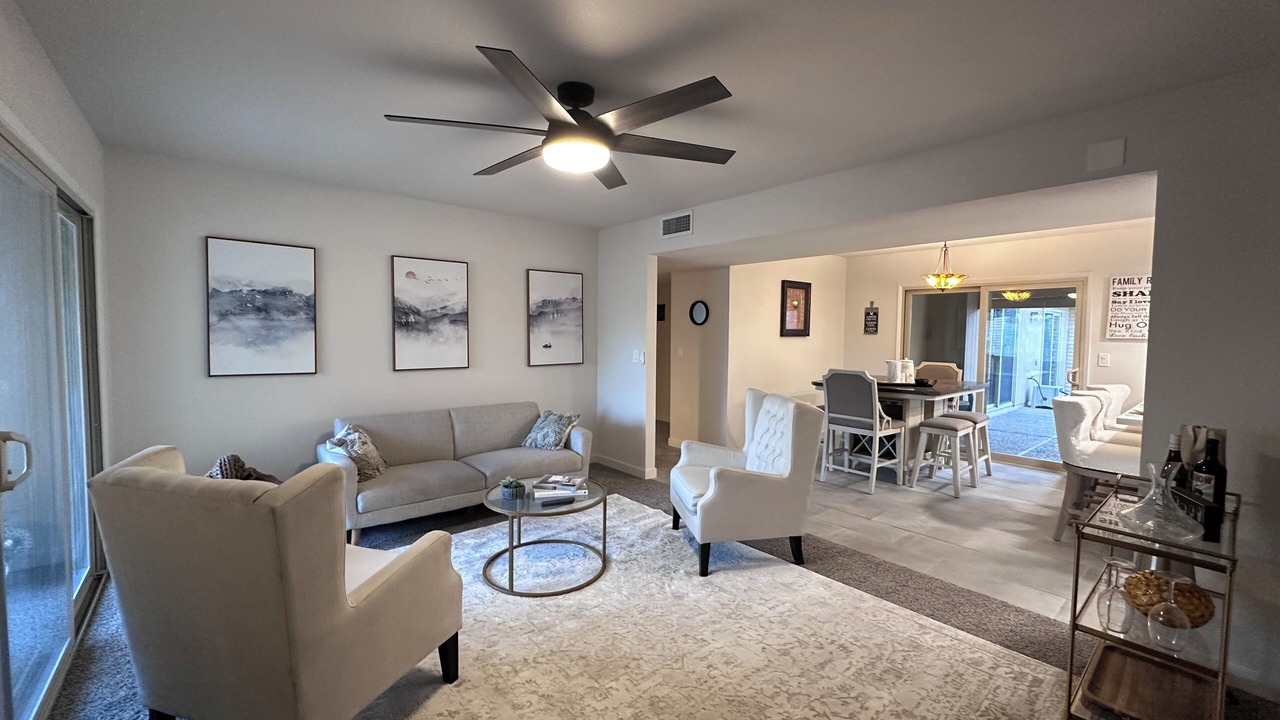 Photo of Livingroom in Sun City