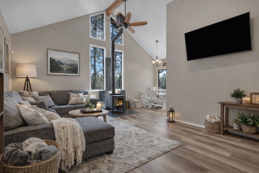 Photo of Livingroom in Munds Park