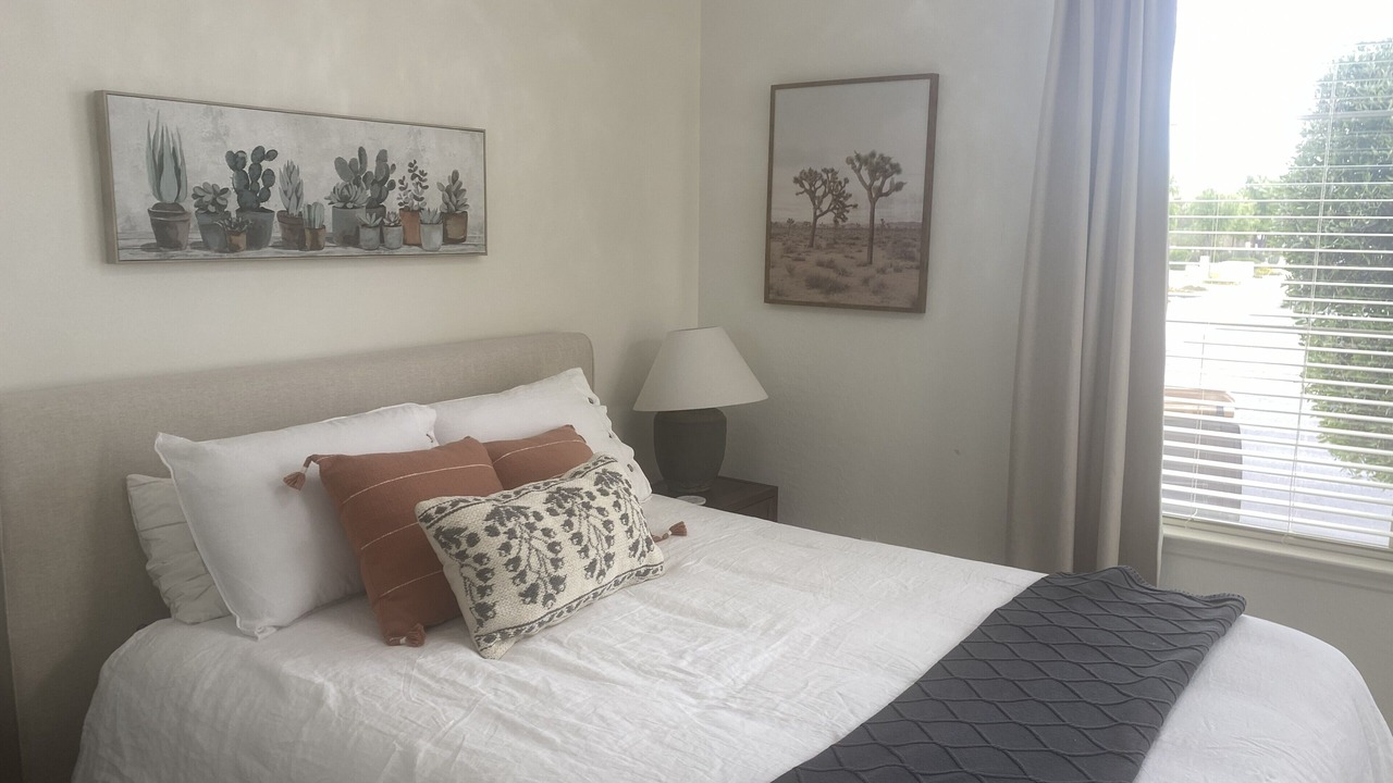 Photo of Bedroom in Encanterra