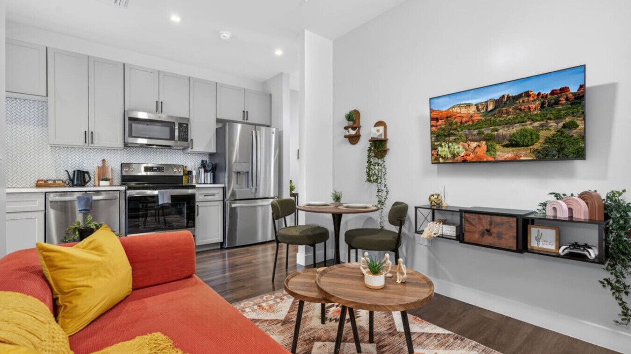 Photo of Livingroom in Camelback East