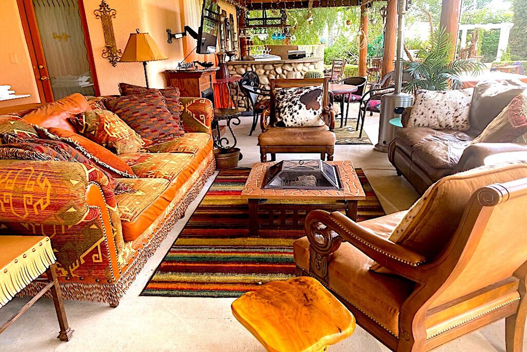 Photo of Livingroom in Desert Hills
