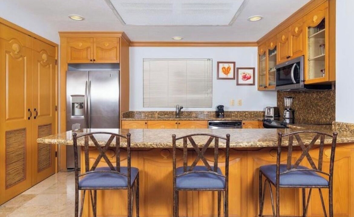 Photo of Kitchen in Flamingos