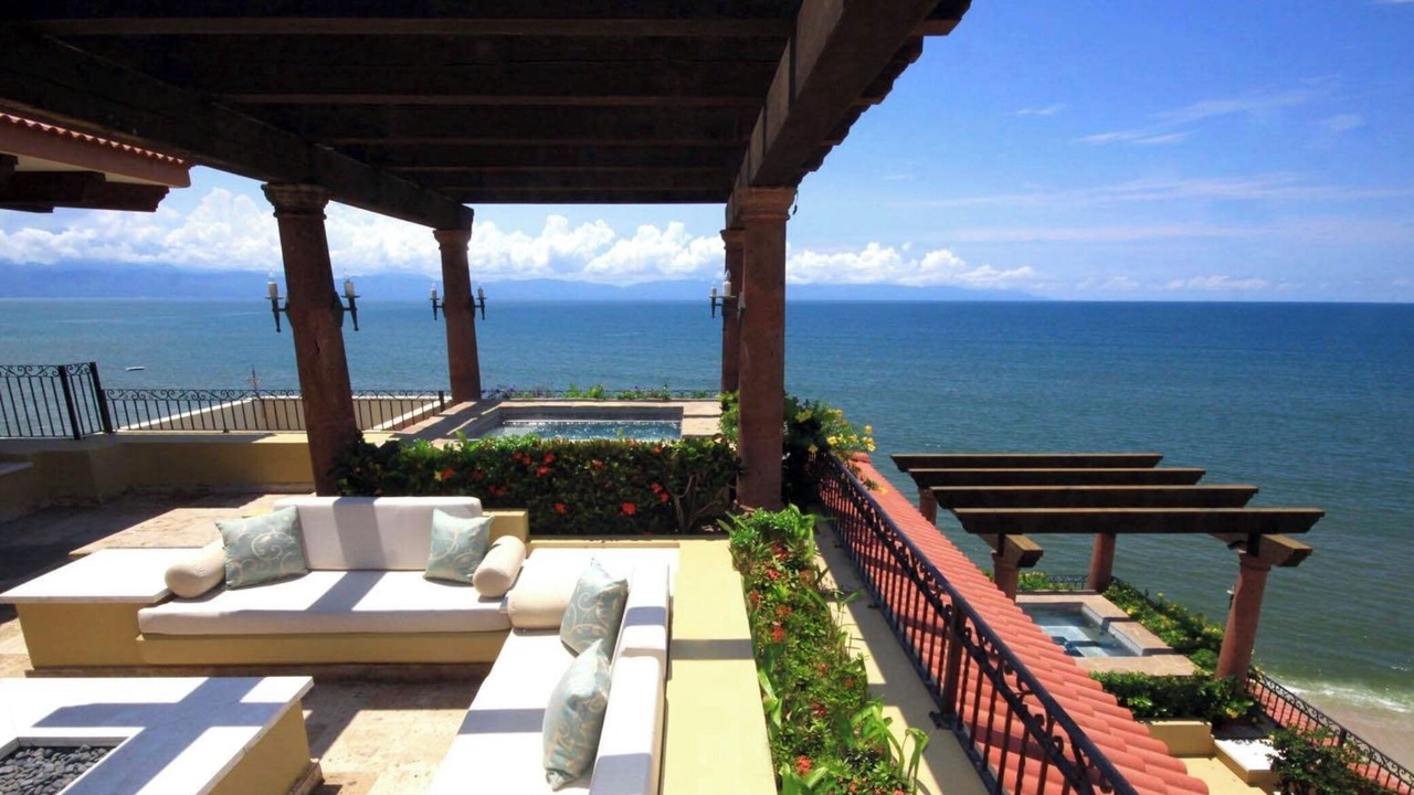 Photo of Patio Balcony in Flamingos