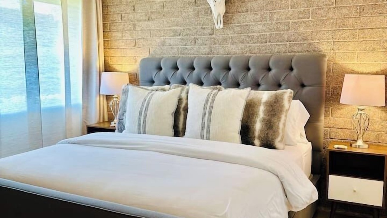 Photo of Bedroom in Entertainment District