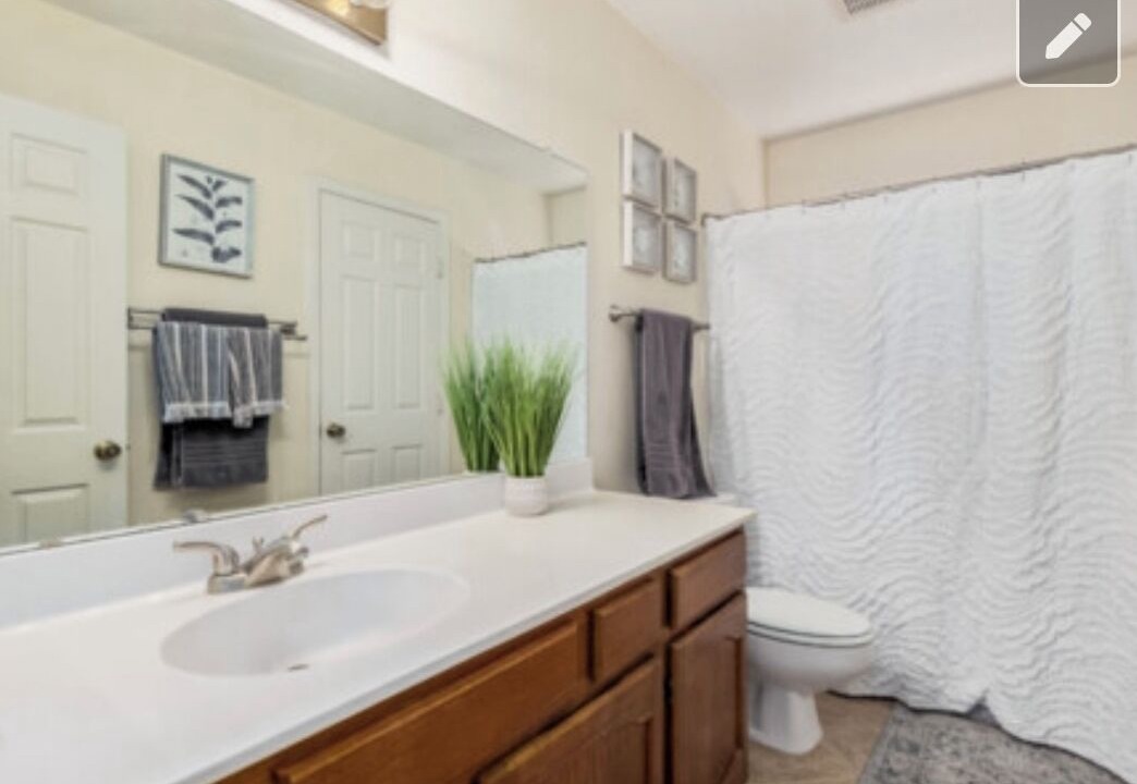 Photo of Bathroom in Central Scottsdale