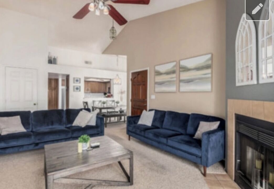 Photo of Livingroom in Central Scottsdale