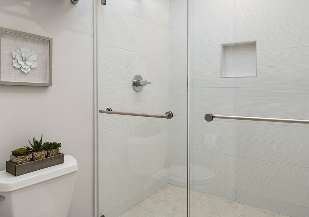 Photo of Bathroom in Raskin Estates