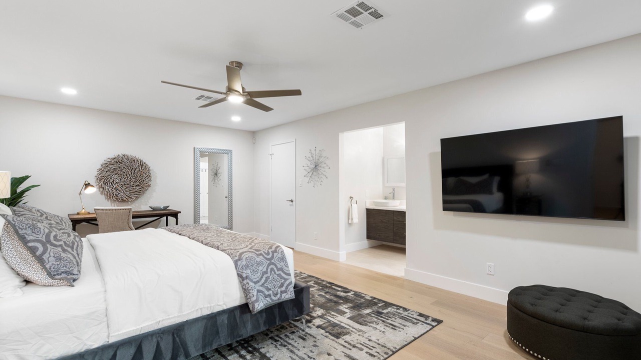 Photo of Bedroom in Raskin Estates