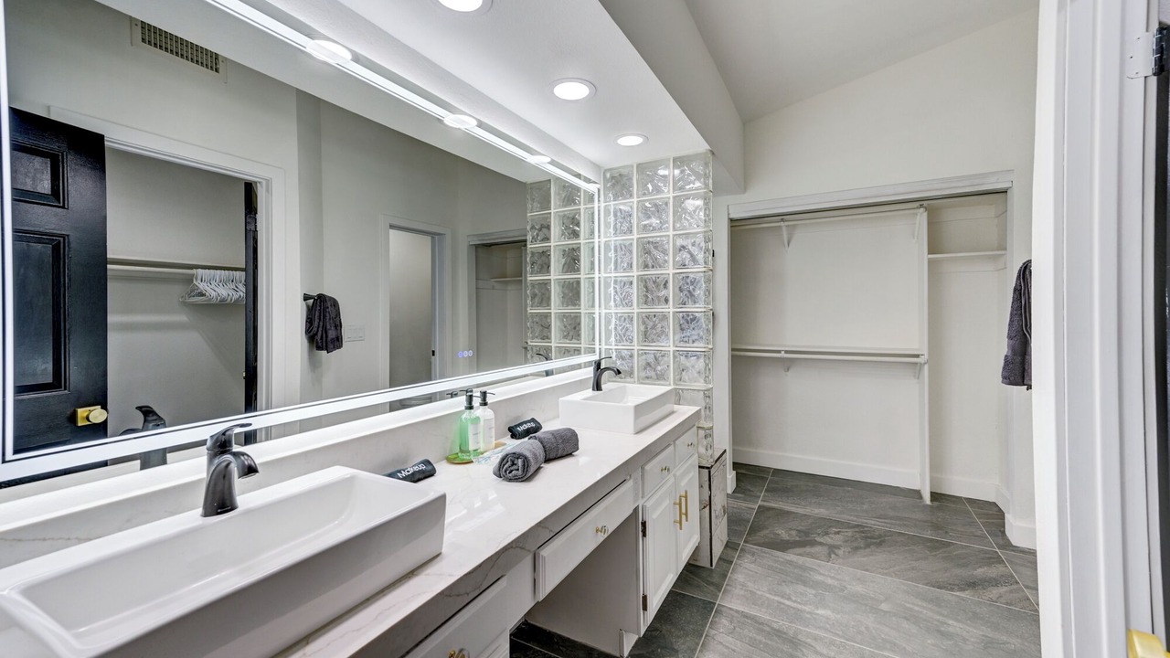 Photo of Bathroom in Moon Valley Vista