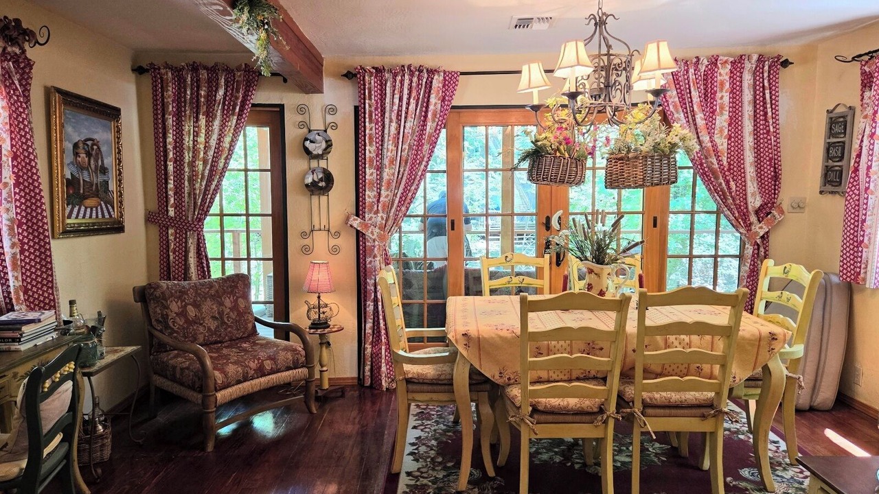 Photo of Bedroom in Christopher Creek