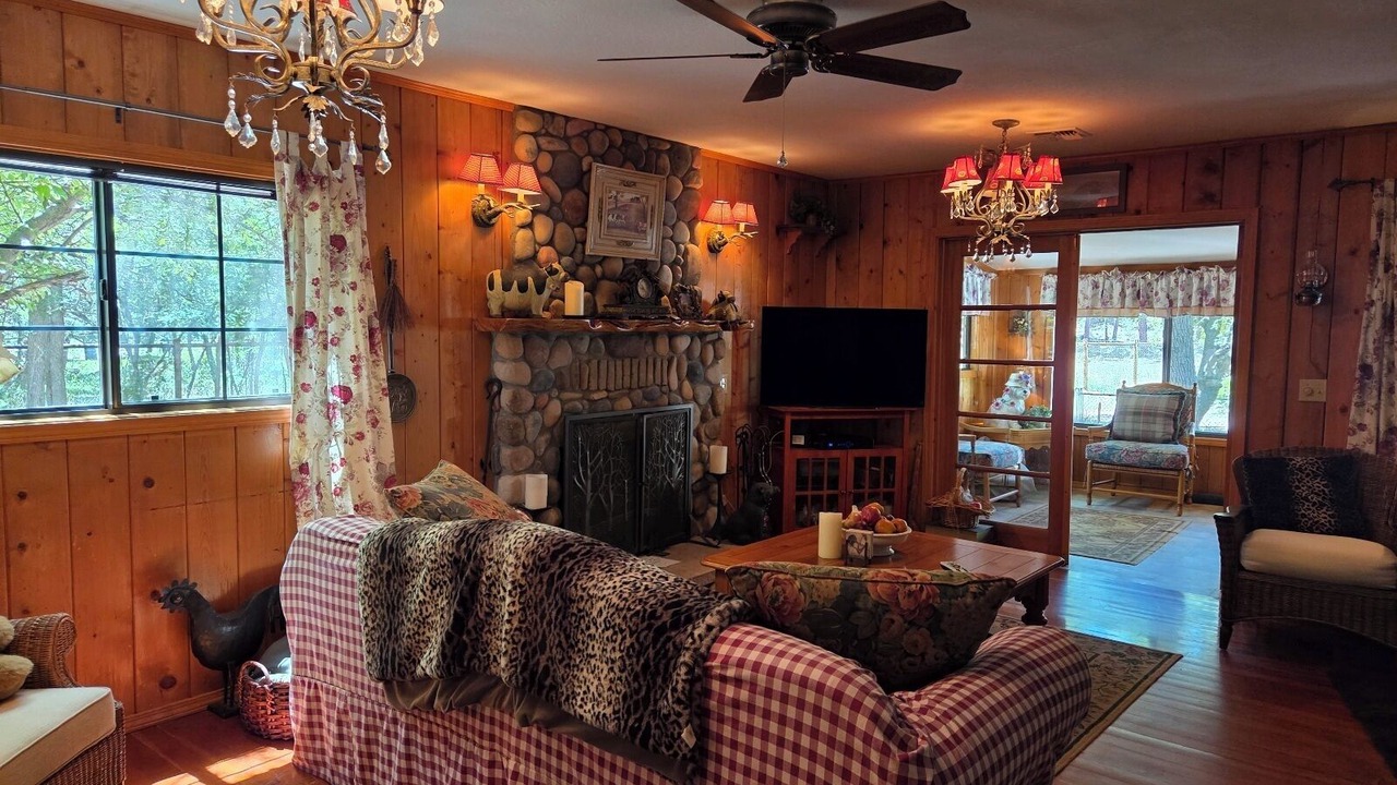 Photo of Bedroom in Christopher Creek