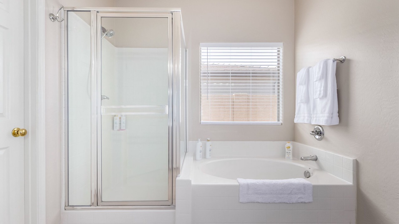 Photo of Bathroom in Rovey Farm Estates
