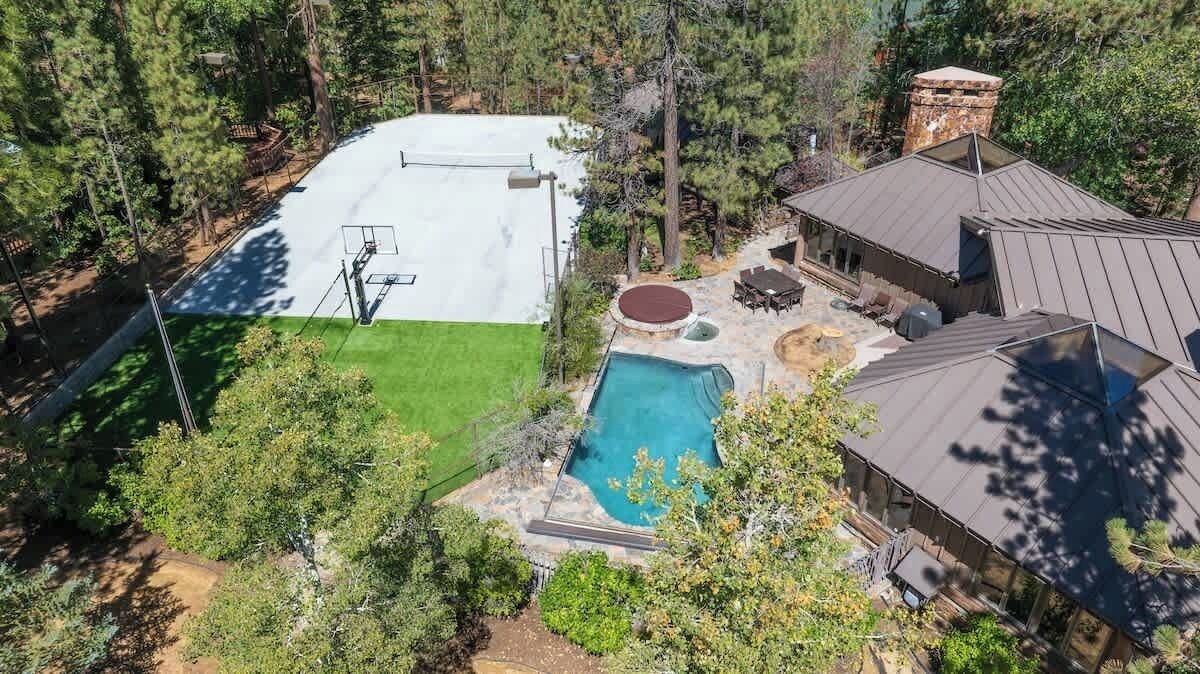 Photo of Outdoor in Evergreen Estates