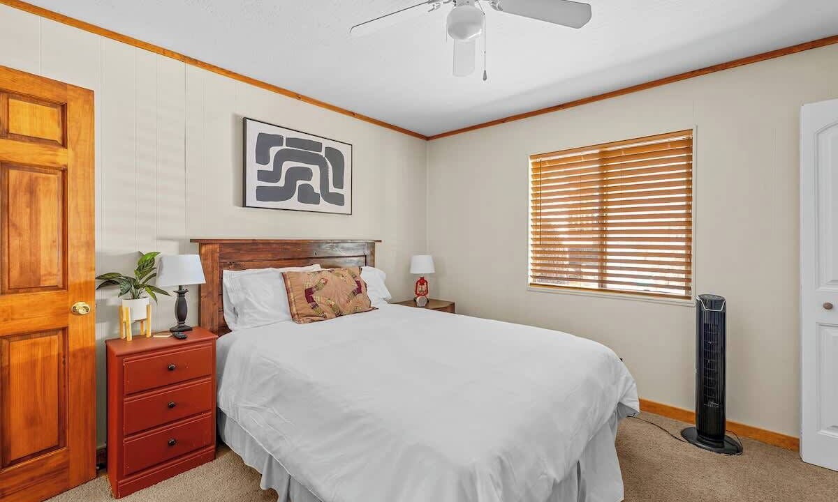 Photo of Bedroom in Munds Park
