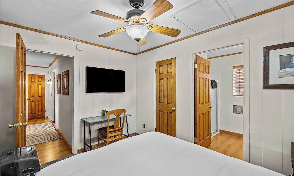 Photo of Bedroom in Munds Park