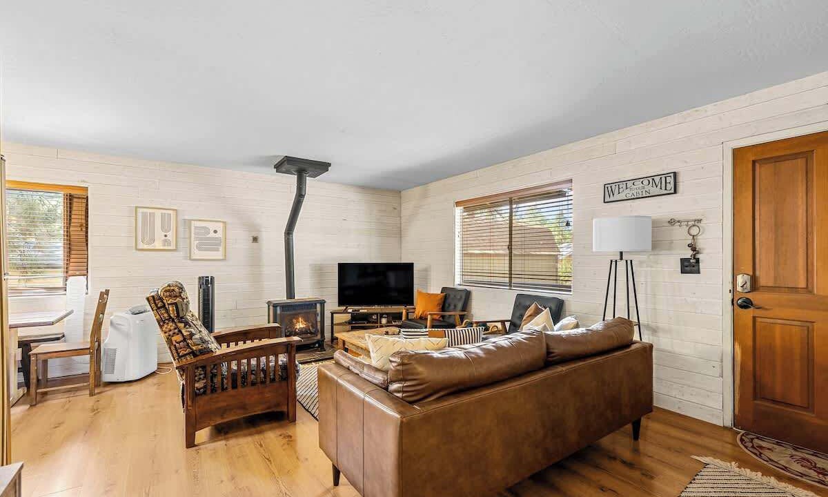 Photo of Livingroom in Munds Park