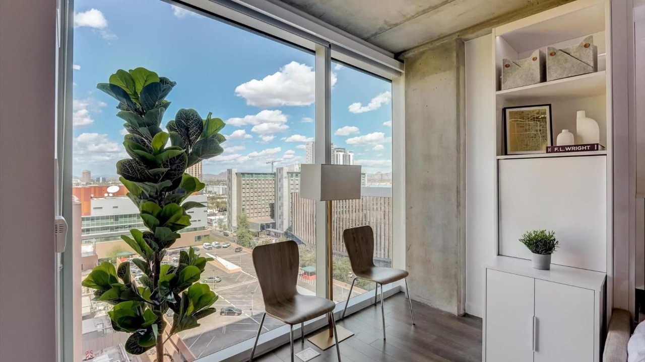 Photo of Livingroom in Downtown Phoenix
