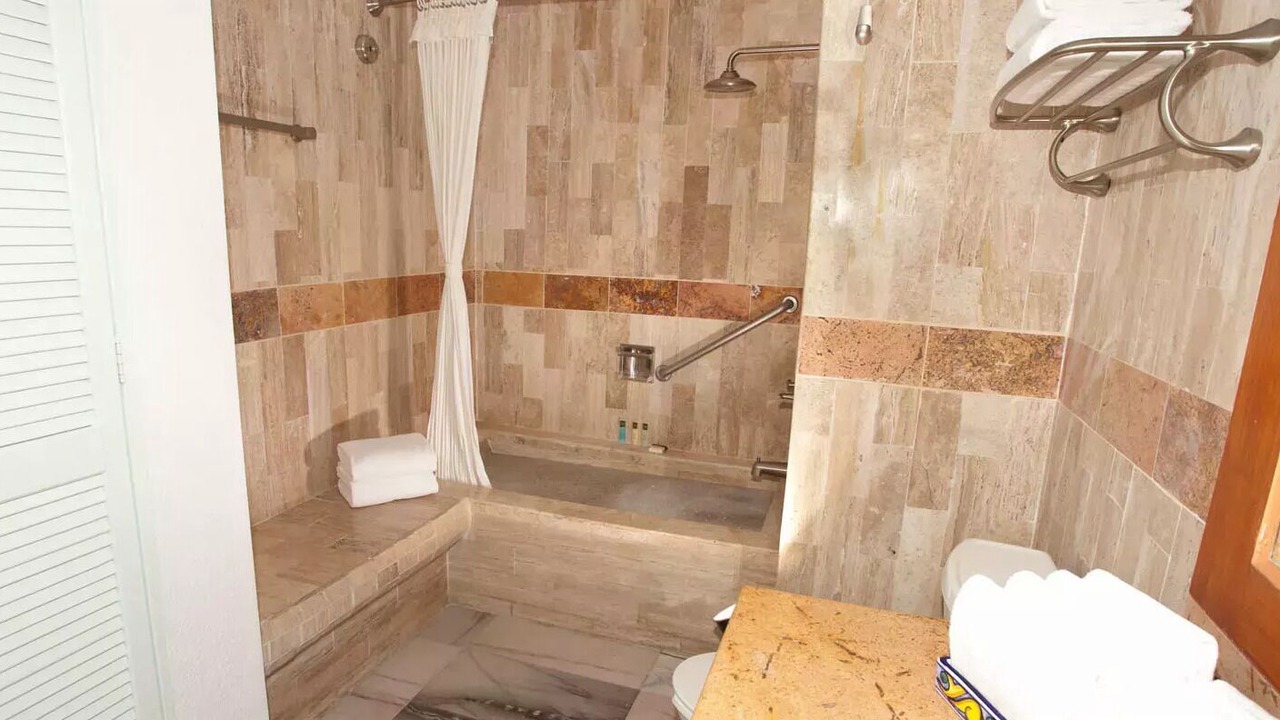 Photo of Bathroom in South Hotel Zone