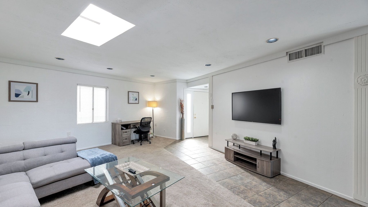 Photo of Livingroom in Camelback East