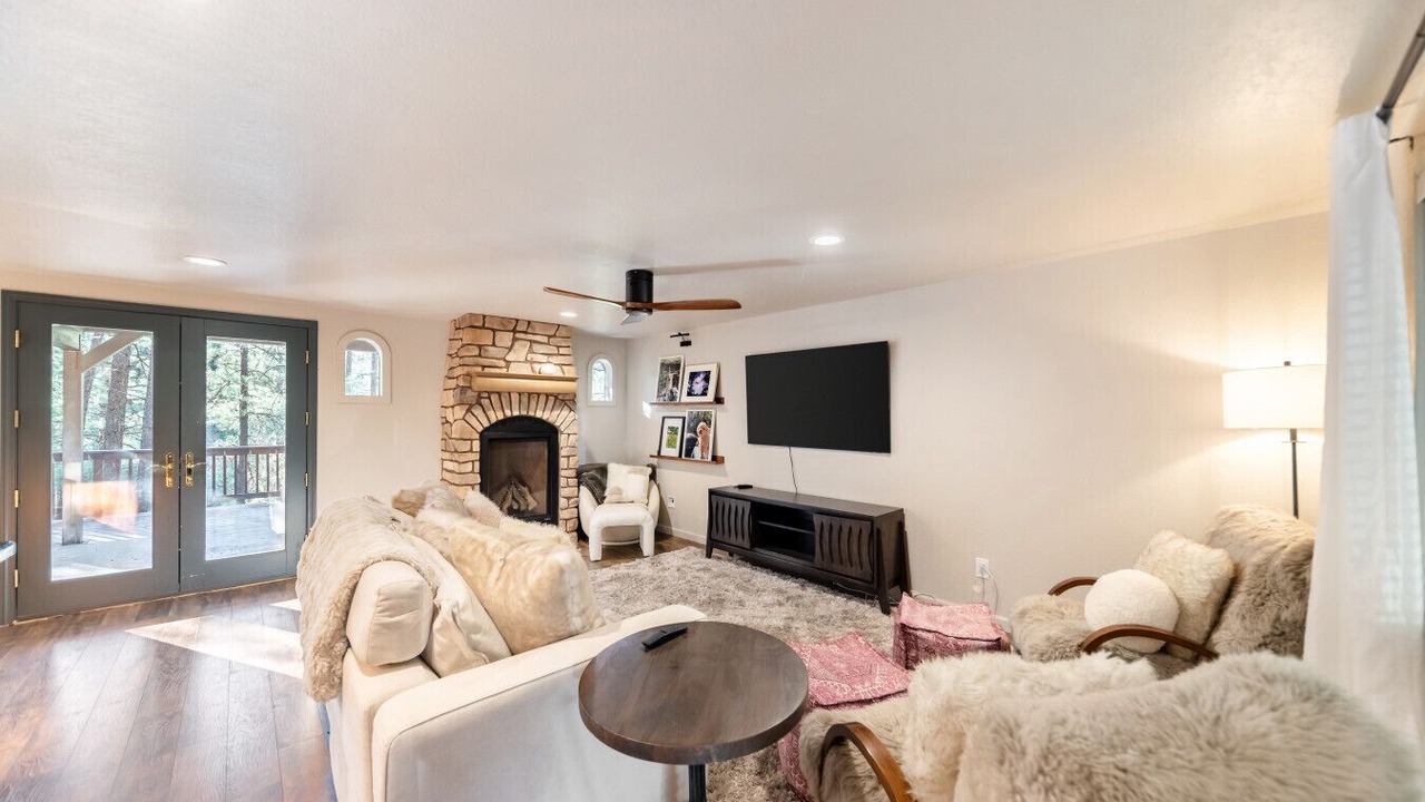 Photo of Bedroom in Munds Park