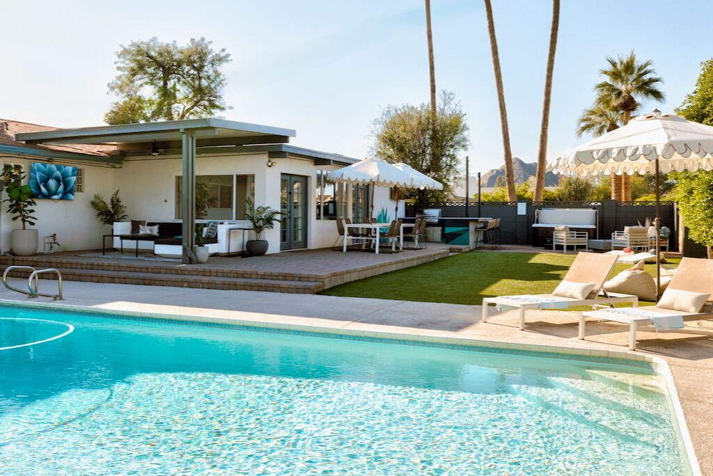 Photo of Outdoor in Paradise Valley Village