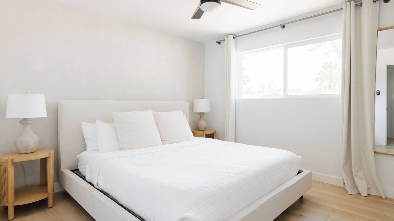 Photo of Bedroom in Paradise Valley Village