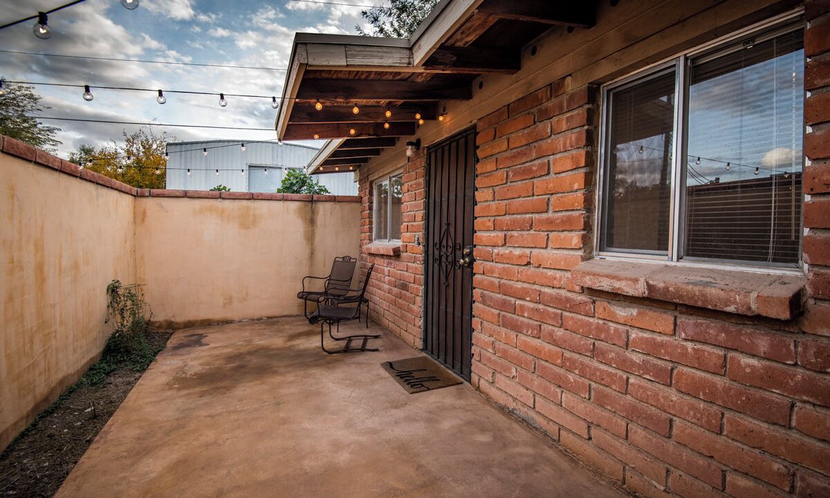Photo of Patio Balcony in Flowing Well Neighborhood