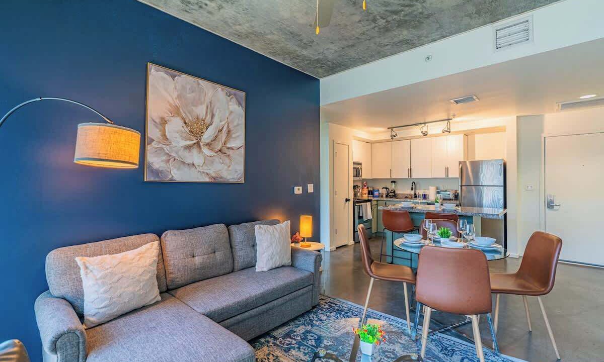 Photo of Livingroom in Evans Churchill