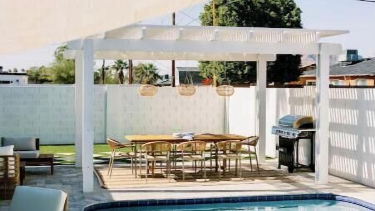 Photo of Outdoor in Scottsdale Estates Six