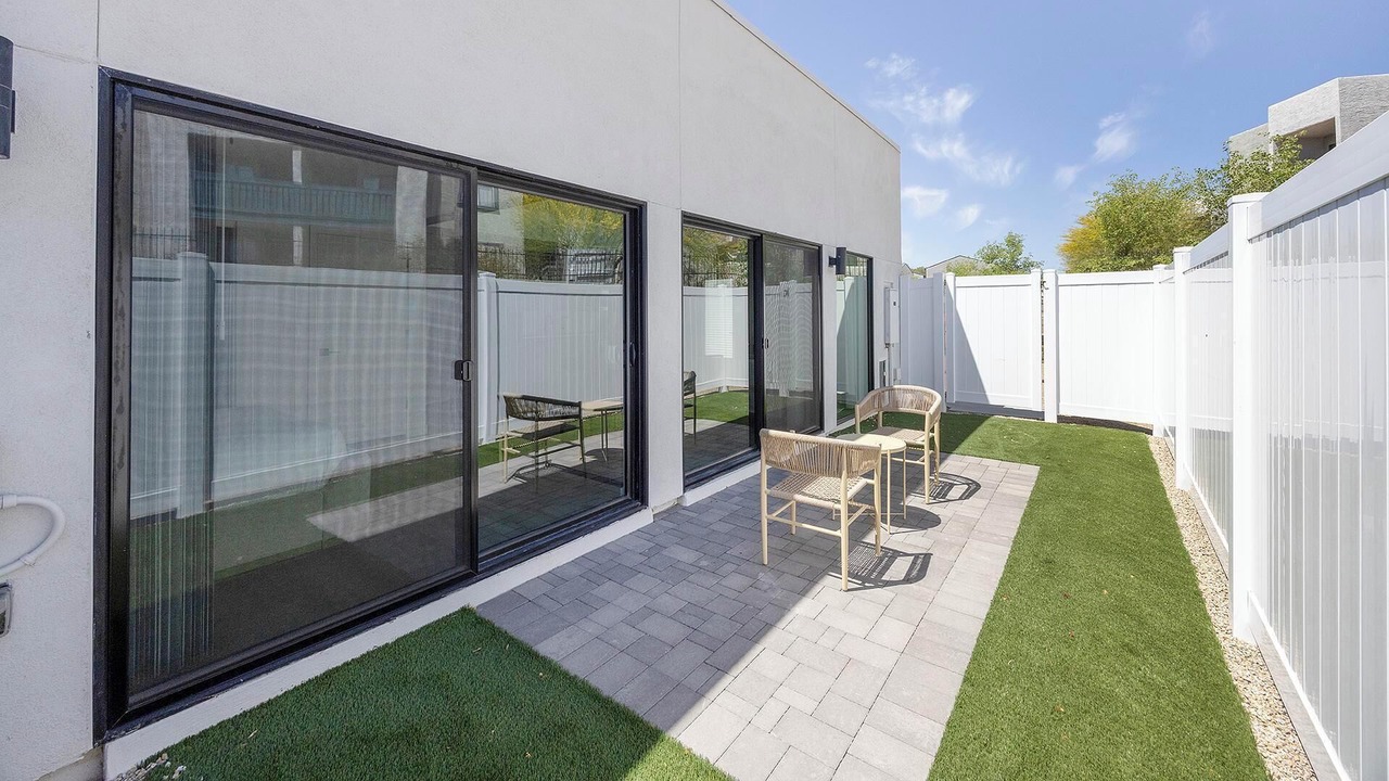 Photo of Patio Balcony in North Mountain