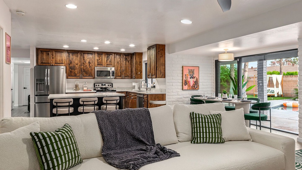 Photo of Livingroom in Cavalier Estates