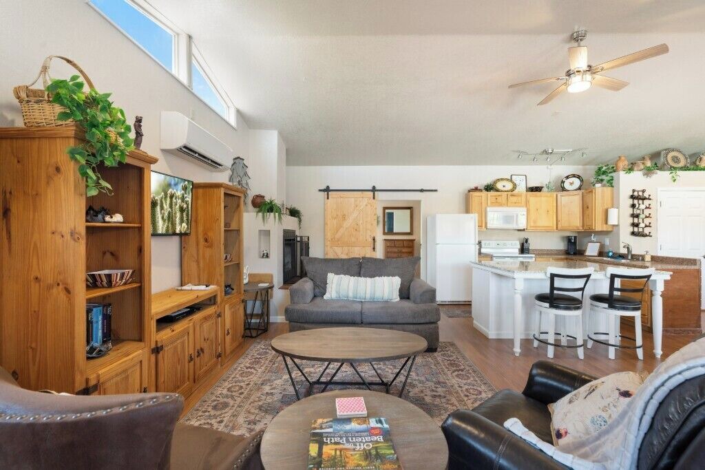 Photo of Livingroom in Wickenburg