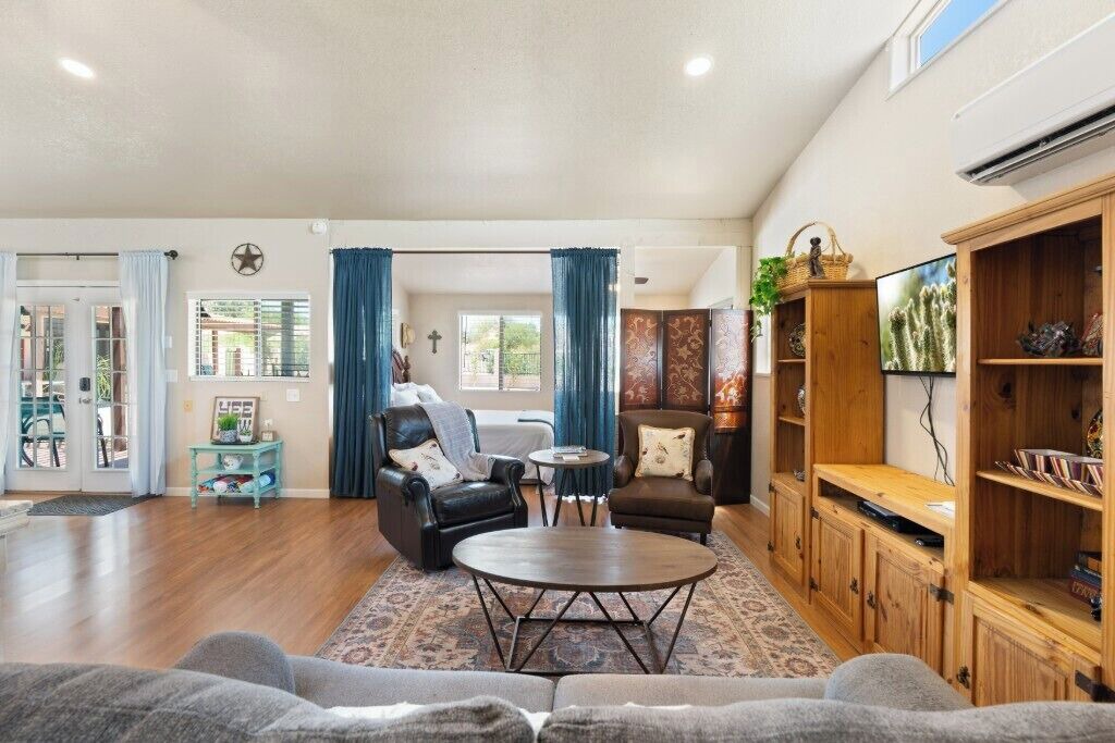 Photo of Livingroom in Wickenburg