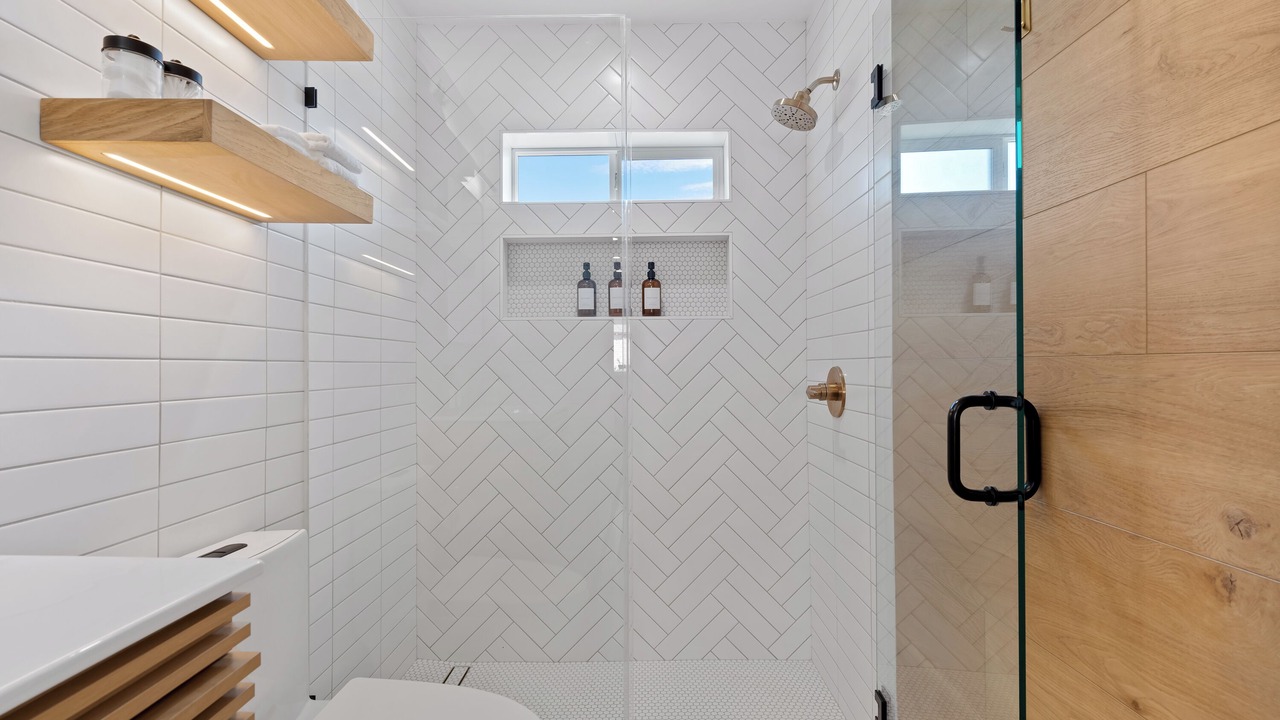 Photo of Bathroom in Jefferson Park