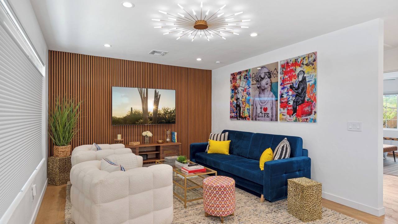 Photo of Livingroom in Jefferson Park