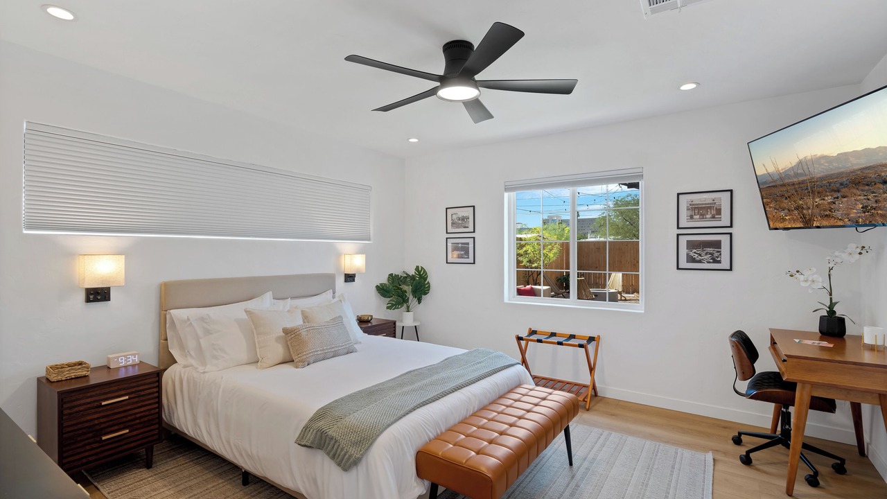 Photo of Bedroom in Jefferson Park