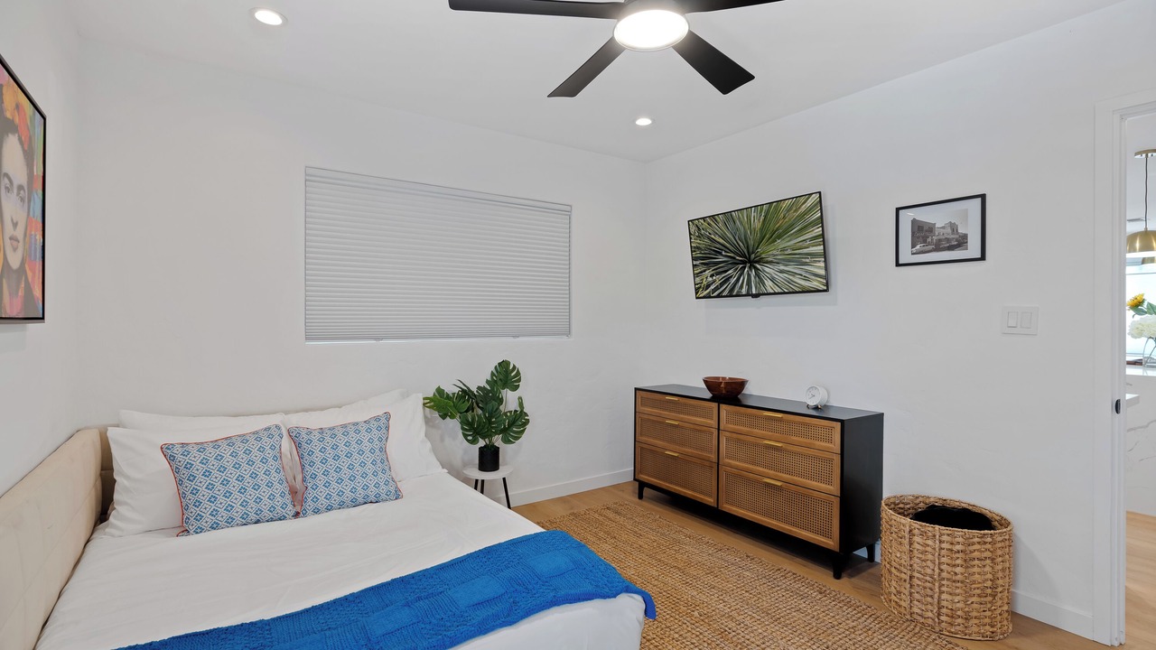 Photo of Bedroom in Jefferson Park