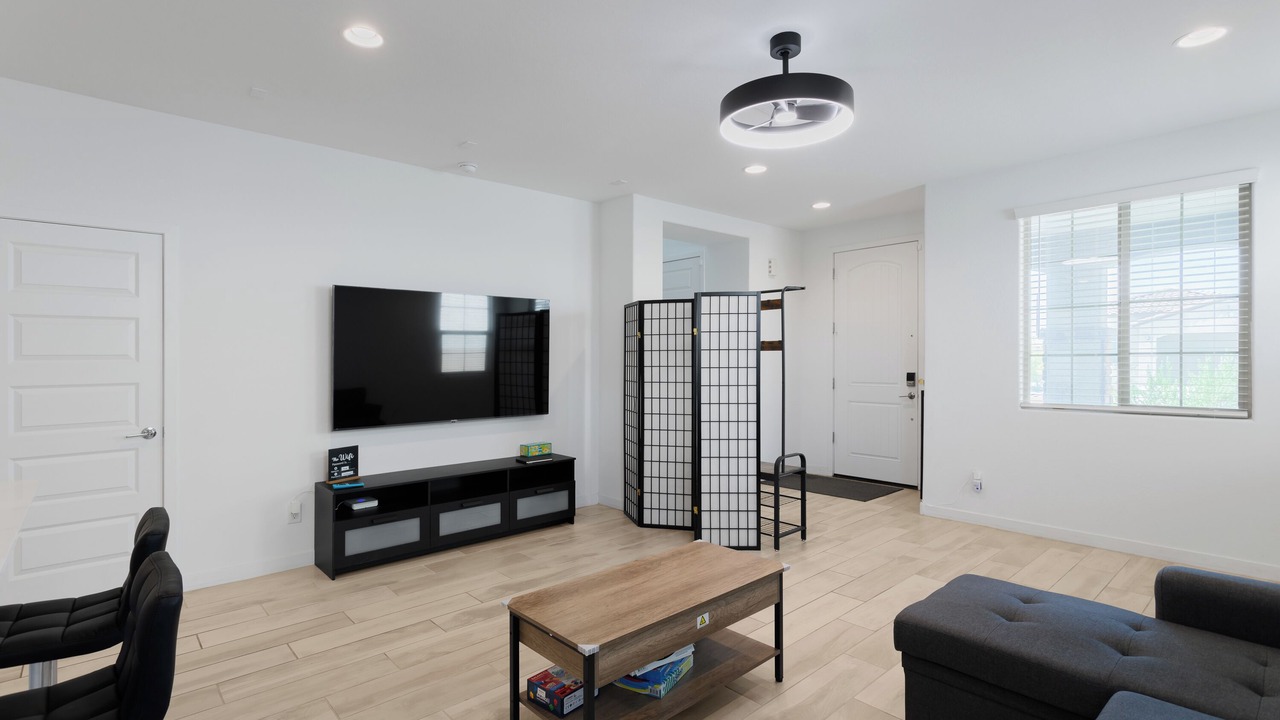 Photo of Livingroom in South Mountain