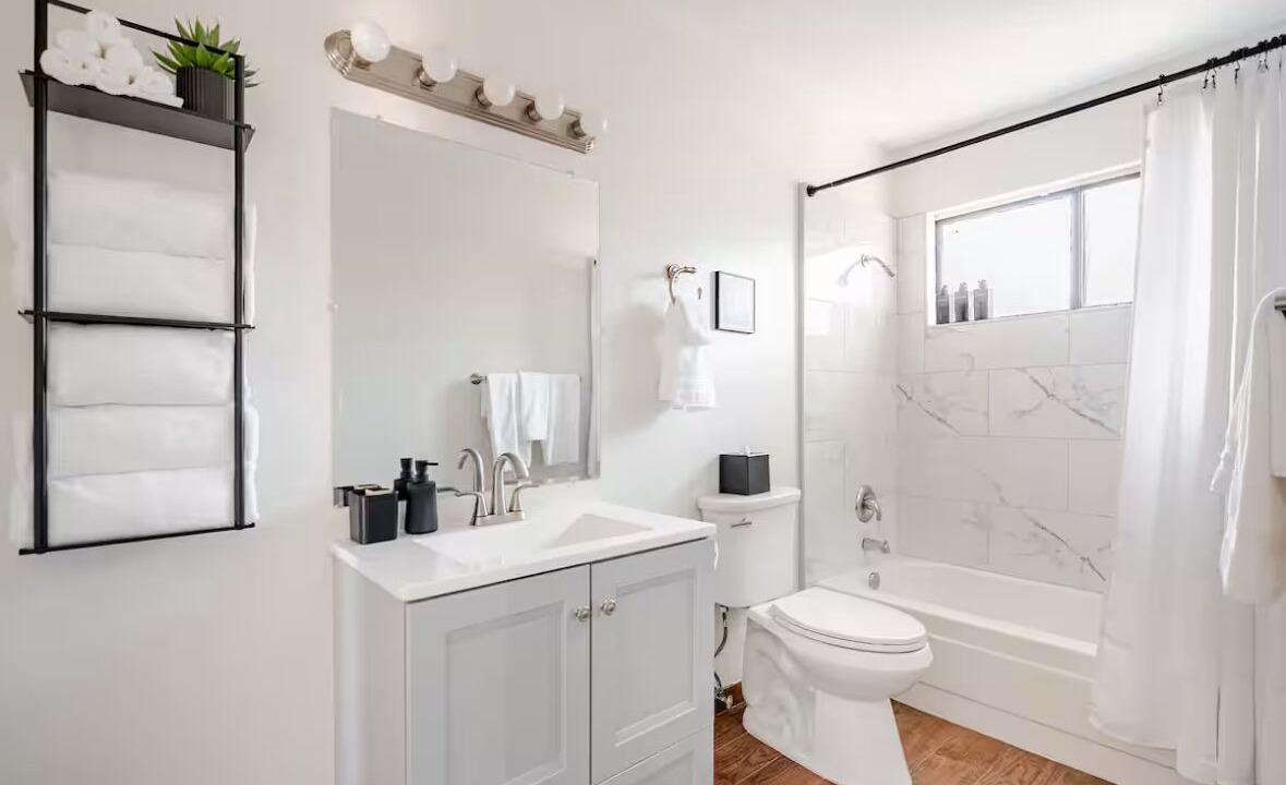 Photo of Bathroom in Campus Farm