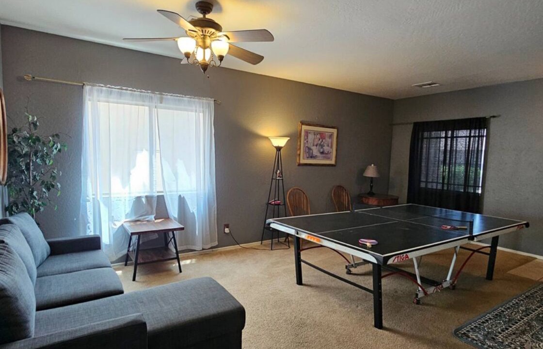 Photo of Livingroom in Surprise Farms