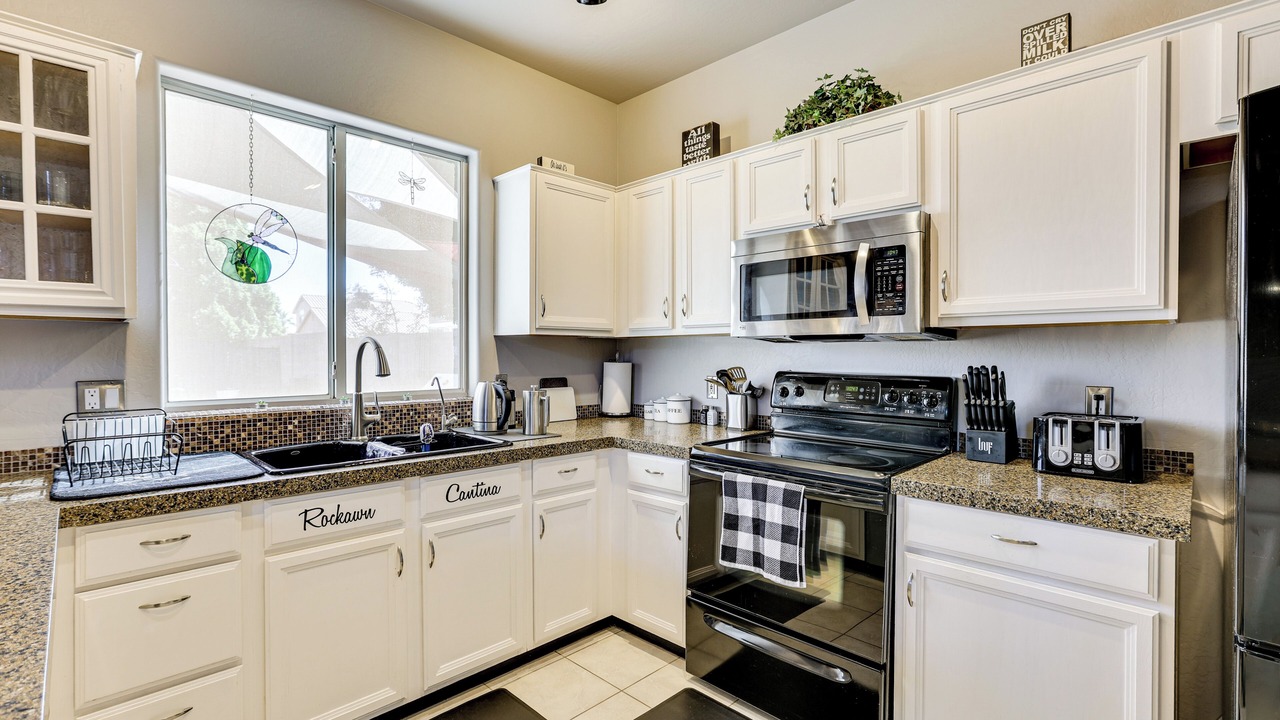 Photo of Kitchen in Paradise Valley Village
