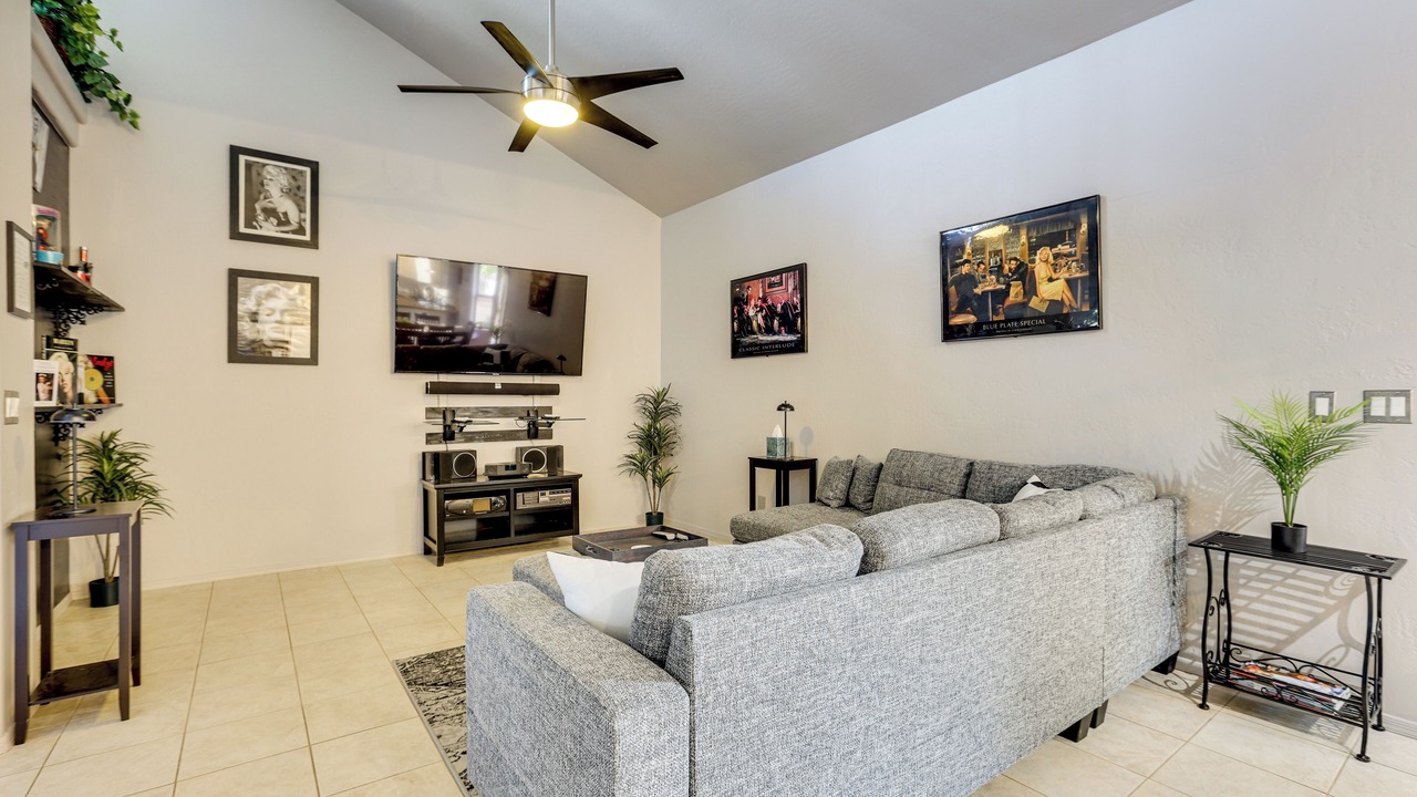 Photo of Bedroom in Paradise Valley Village
