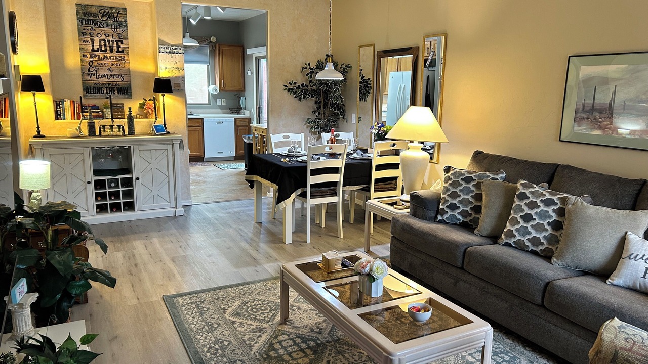 Photo of Livingroom in Green Valley