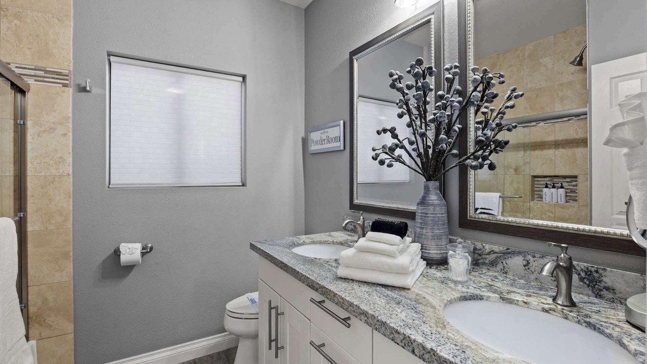 Photo of Bathroom in Paradise Park Vista