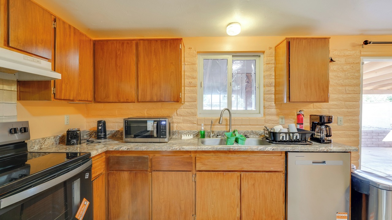 Photo of Kitchen in Groves Lincoln Park