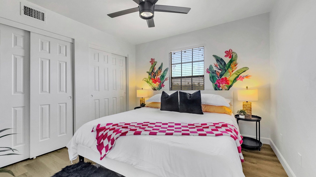 Photo of Bedroom in Paradise Valley Village