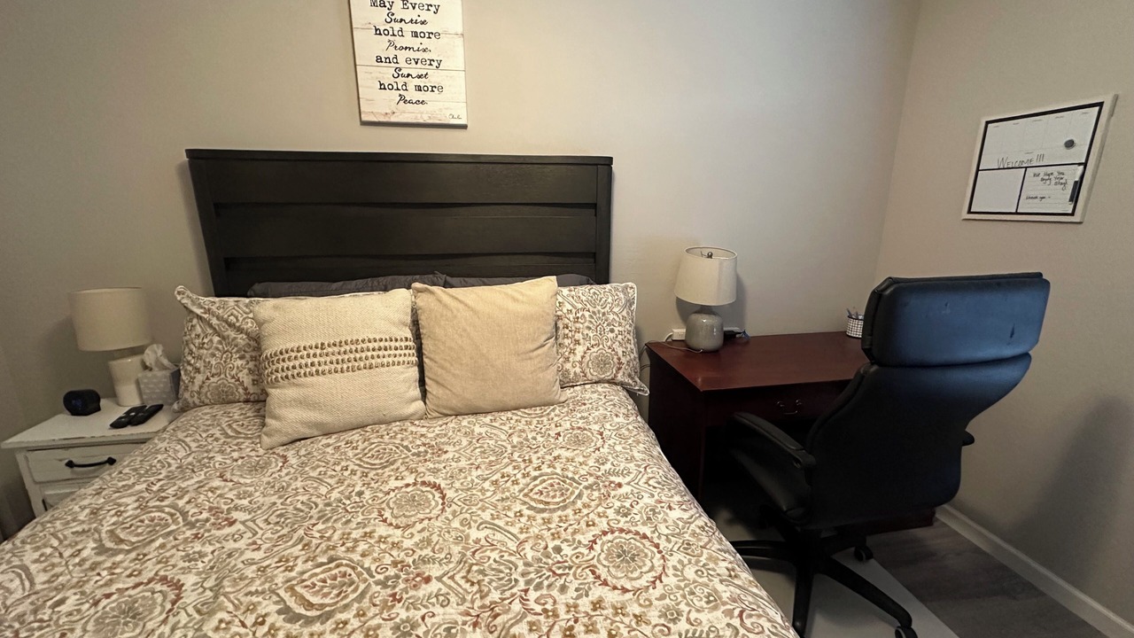 Photo of Bedroom in Golden Springs