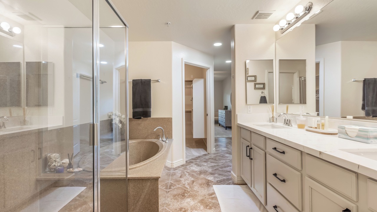 Photo of Bathroom in Desert Ridge