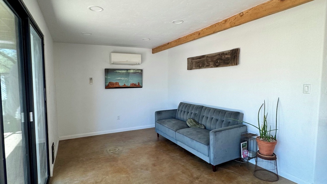 Photo of Livingroom in Campus Farm