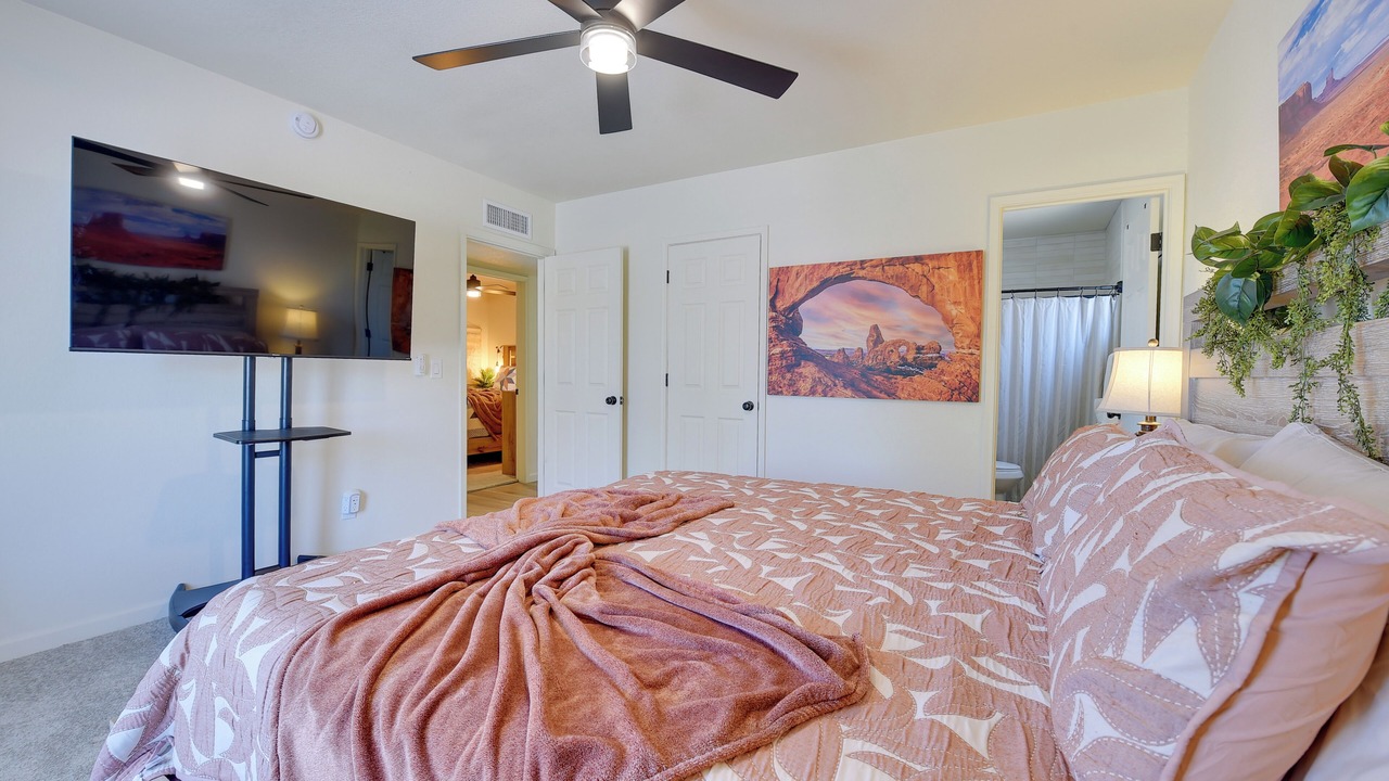 Photo of Bedroom in Metropolitan